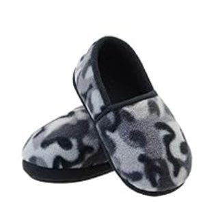 FREE W/PURCHASE OF $10 or MORE! LA PLAGE Slippers 4-5 Camouflage Indoor/Outdoor